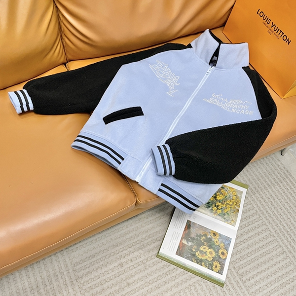 ブランドジャケット側面デザイン